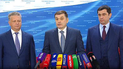 Пресс-подход заместителя руководителя фракции «Единая Россия» Адальби Шхагошева, Генерального директора АвтоВАЗа Максима Соколова и члена Комитета по безопасности и противодействию коррупции Бекхана Барахоева