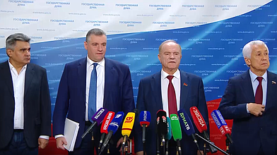 Пресс-подход руководителей фракций Геннадия Зюганова (КПРФ), Леонида Слуцкого (ЛДПР), Алексея Нечаева («Новые люди»), Владимира Васильева («Единая Россия»)